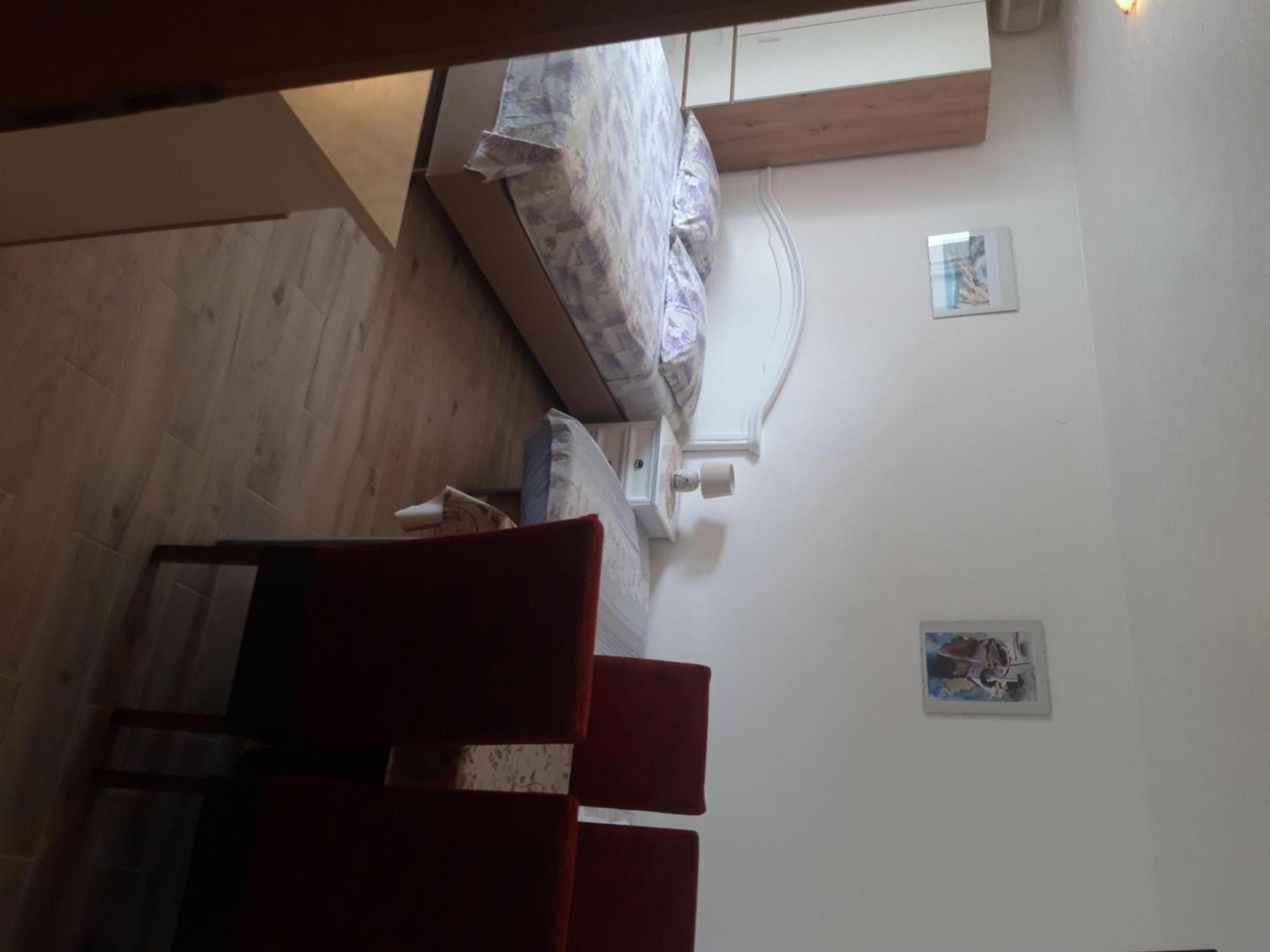 Rooms Nikola Tučepi Exteriör bild